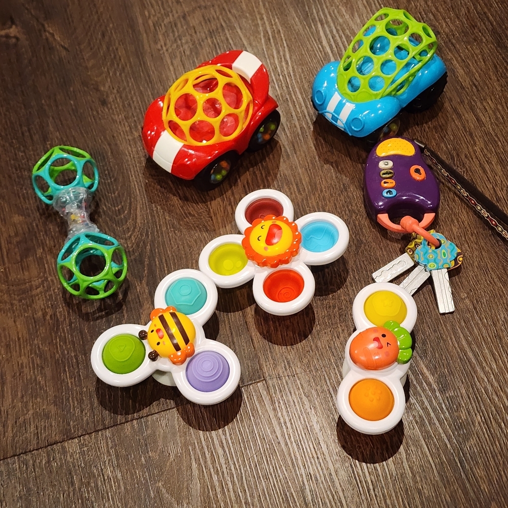 Infant Toy Bundle (7 Pieces)
